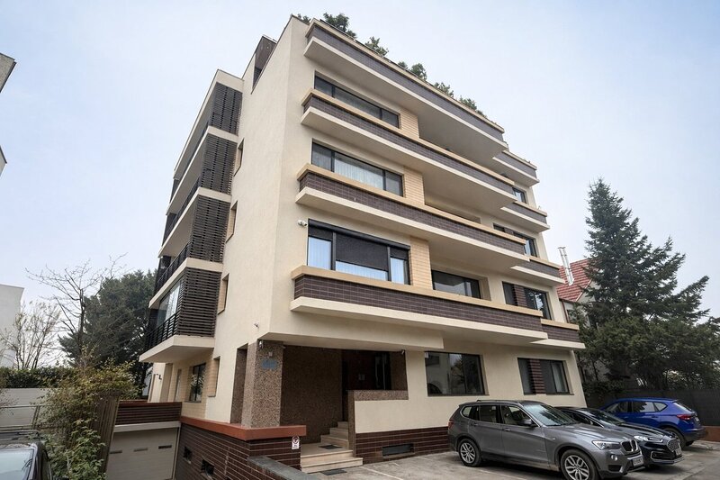 4 camere – Pipera - Erou Iancu Nicolae – 175 mp – 2 parcari