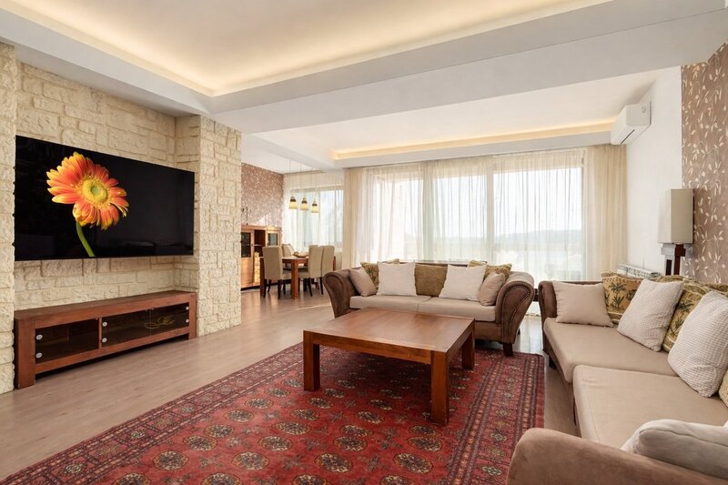 4 camere – Pipera - Erou Iancu Nicolae – 175 mp – 2 parcari