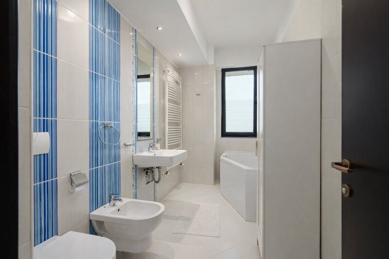 4 camere – Pipera - Erou Iancu Nicolae – 175 mp – 2 parcari